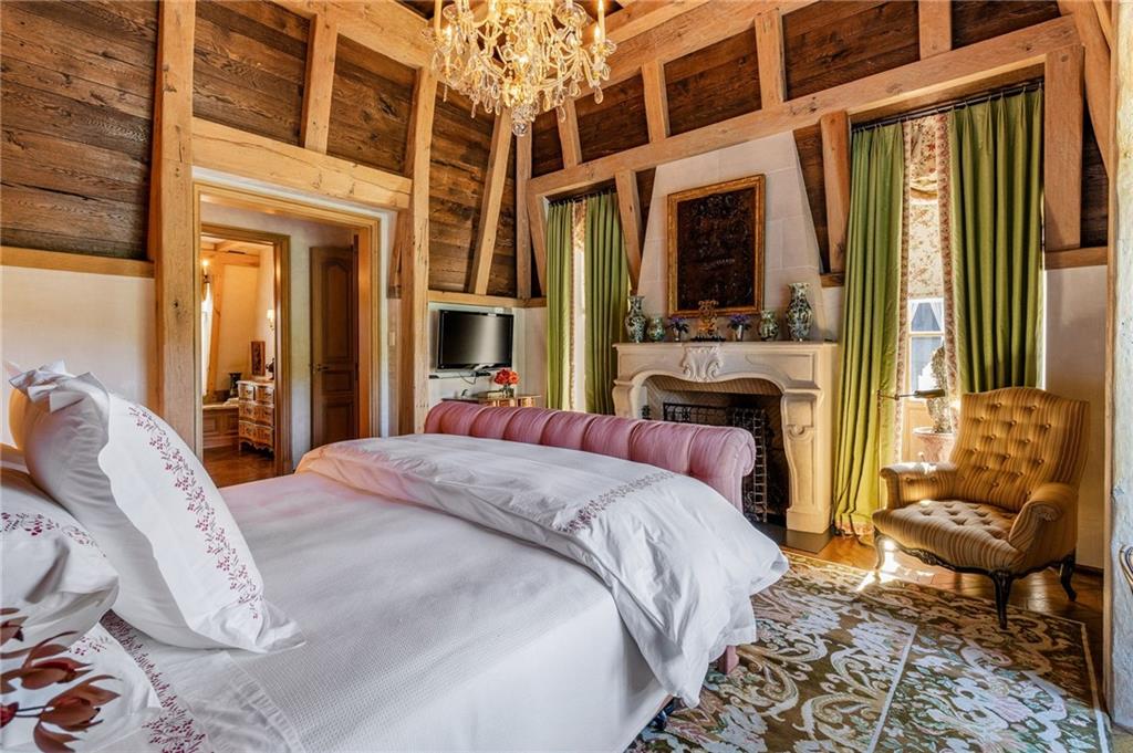 The Enclave on Peachtree - Residential