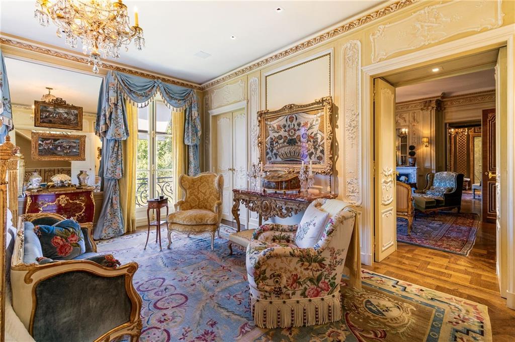 The Enclave on Peachtree - Residential