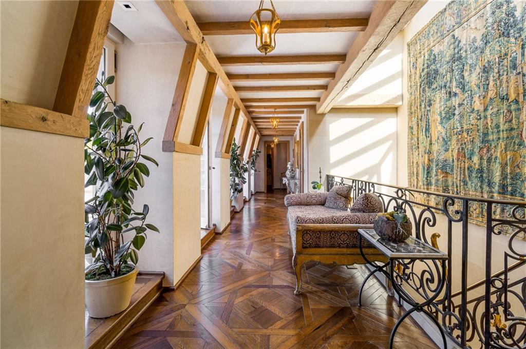 The Enclave on Peachtree - Residential