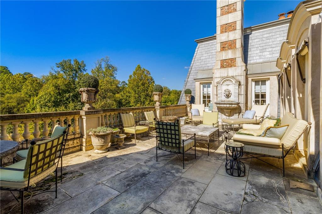 The Enclave on Peachtree - Residential