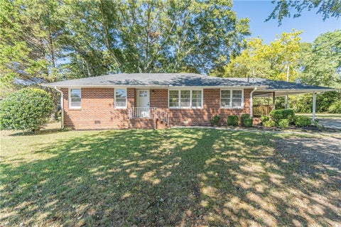 Homes For Sale - 264 East Broad Street<br/> Winder, GA 30680