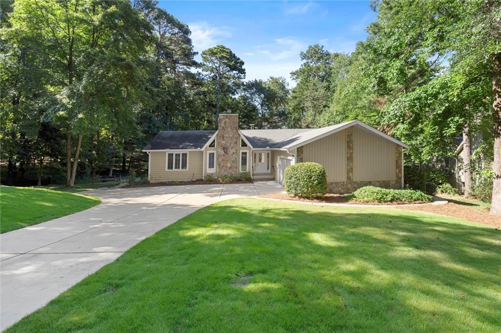 420 HACKBERRY Court