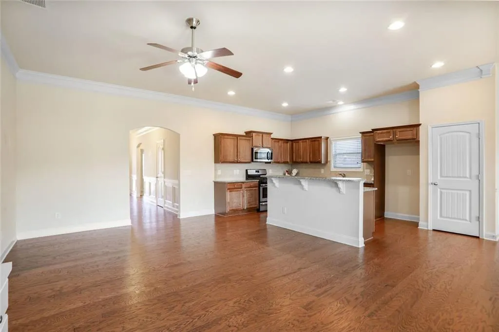 Cumming, Georgia 30040, United States, 3 Bedrooms Bedrooms, ,2 BathroomsBathrooms,Residential,Pending,126466