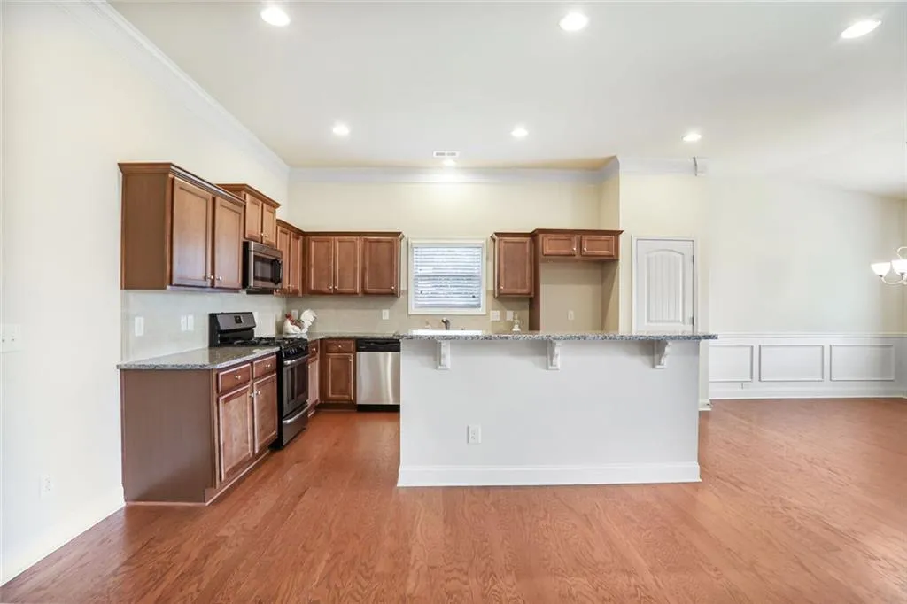 Cumming, Georgia 30040, United States, 3 Bedrooms Bedrooms, ,2 BathroomsBathrooms,Residential,Pending,126466