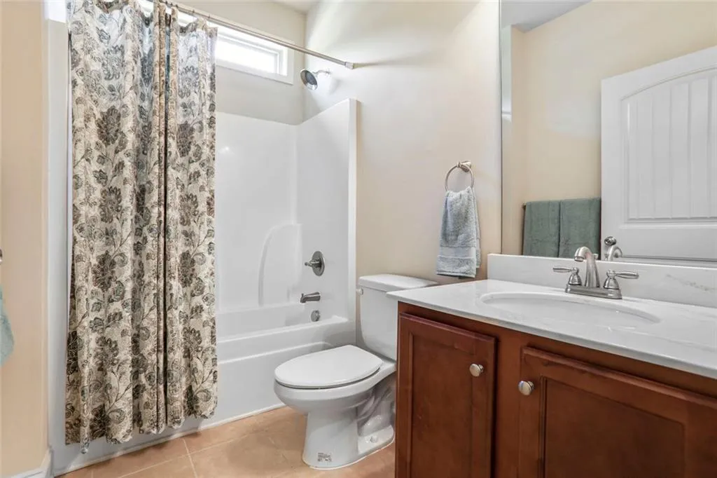 Cumming, Georgia 30040, United States, 3 Bedrooms Bedrooms, ,2 BathroomsBathrooms,Residential,Pending,126466