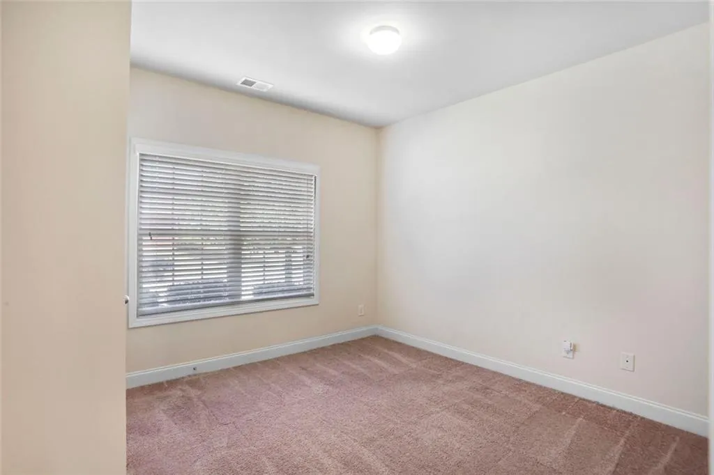 Cumming, Georgia 30040, United States, 3 Bedrooms Bedrooms, ,2 BathroomsBathrooms,Residential,Pending,126466