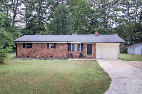 Homes For Sale - 24 Spring Street<br/> Cartersville, GA 30120