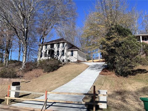 2233 Guinevere Way NE Atlanta GA 30345