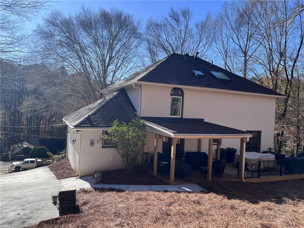 2233 Guinevere Way NE