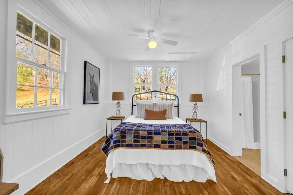 Lakemont, Georgia 30552, United States, 3 Bedrooms Bedrooms, ,2 BathroomsBathrooms,Residential,Active,92694