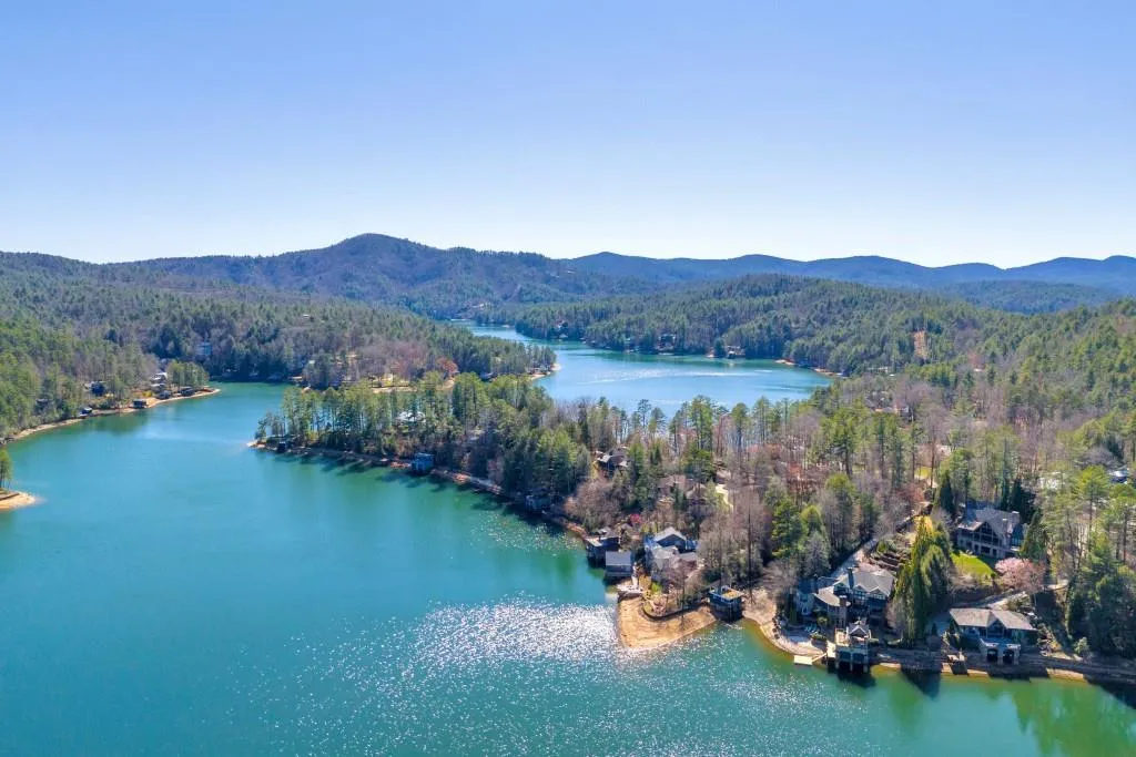 Lakemont, Georgia 30552, United States, 3 Bedrooms Bedrooms, ,2 BathroomsBathrooms,Residential,Active,92694