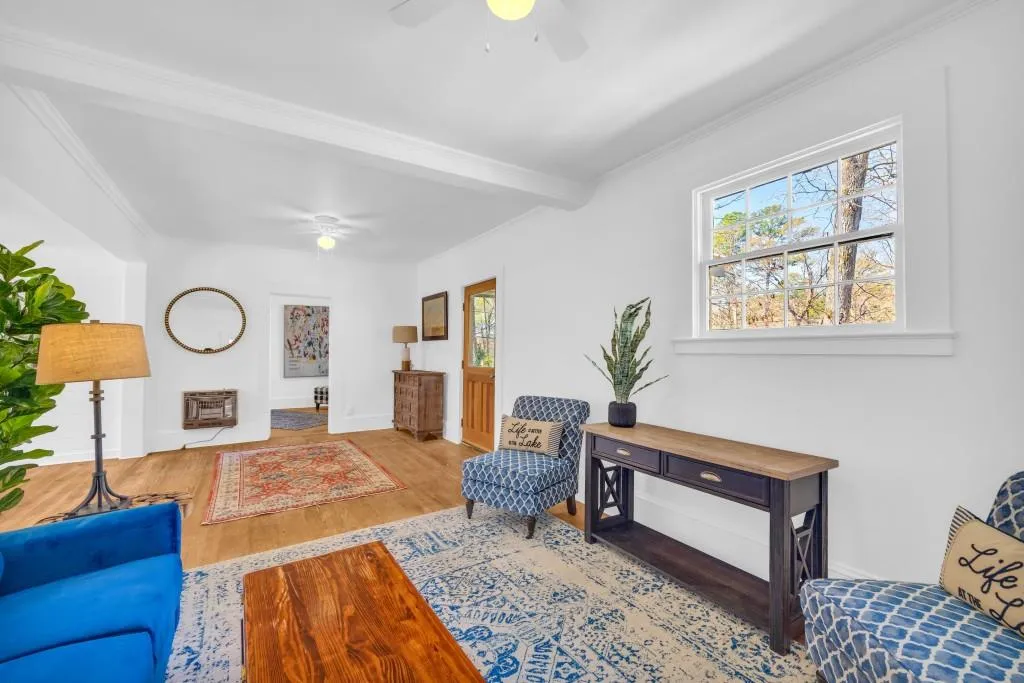 Lakemont, Georgia 30552, United States, 3 Bedrooms Bedrooms, ,2 BathroomsBathrooms,Residential,Active,92694