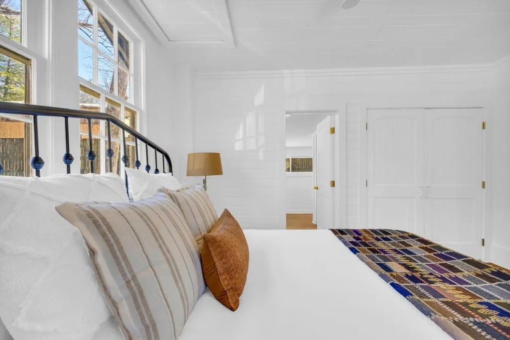 Lakemont, Georgia 30552, United States, 3 Bedrooms Bedrooms, ,2 BathroomsBathrooms,Residential,Active,92694