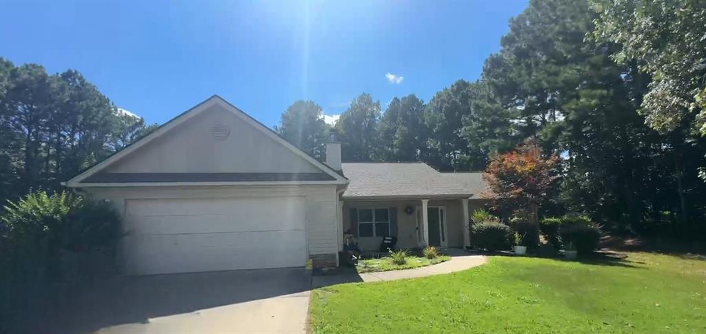 Welcome home to an inviting 3-bedroom, 2.5-bath ranch-style home perfectly situated on a private lot in the desirable Avalon Village community of Winder. The entire cul-de-sac is yours as there are no other neighbors to the left or right!
Built in 2011 and offering thoughtfully designed living space, this home combines comfort, convenience, and value.
Step inside to find an open and functional layout with spacious living areas, a cozy fireplace, and a well-appointed kitchen ideal for entertaining. The split-bedroom floor plan provides privacy, while the oversized primary suite offers a peaceful retreat complete with a private bath and ample closet space.
Enjoy outdoor living on the large patio—perfect for grilling or relaxing—and take advantage of the attached 2-car garage for extra storage.
Located in a quiet, family-friendly neighborhood with sidewalks, streetlights, and easy access to downtown Winder, shopping, dining, and highly rated Barrow County schools. With a strong estimated market value and continued area appreciation, this home is an excellent opportunity for both first-time buyers and savvy investors.