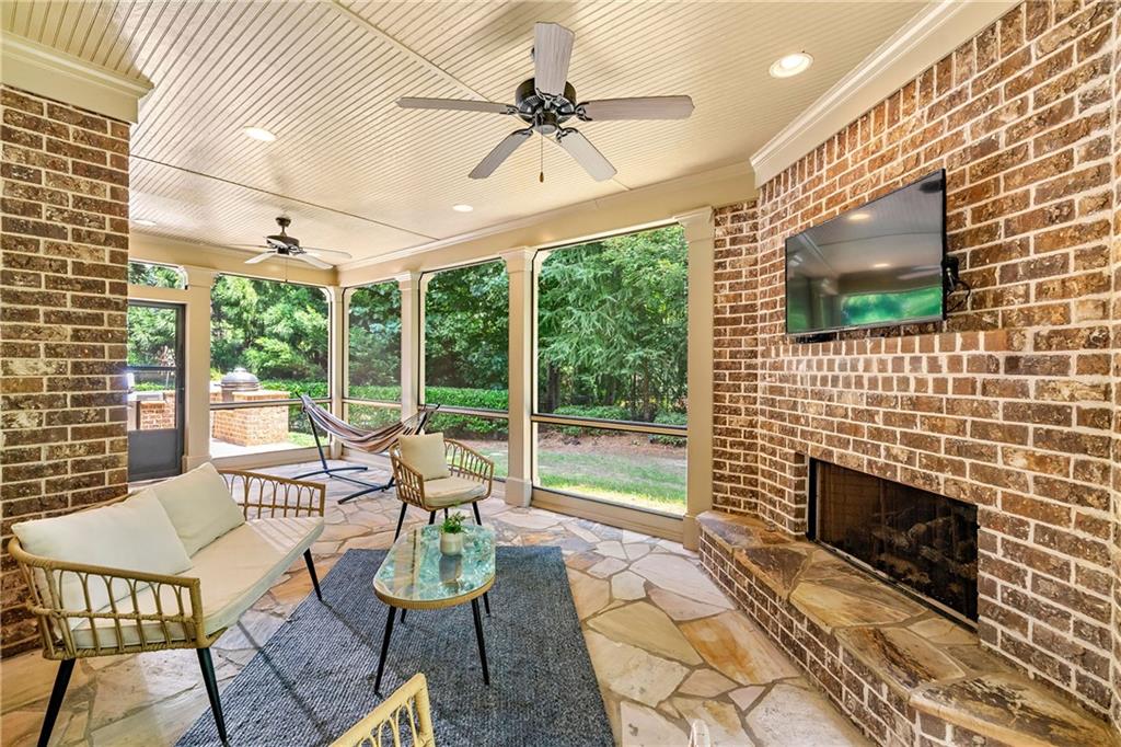 2317 Whiting Bay Courts NW
