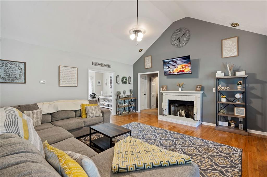 201 Van Dell Drive