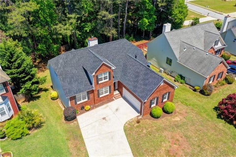 Homes For Sale - 330 Thornberry Court<br/> Lawrenceville, GA 30044