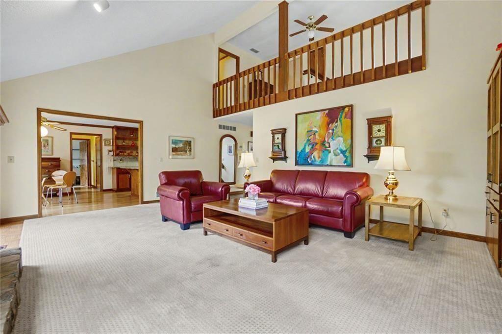 2252 Chimney Springs