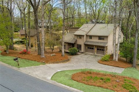 Photo of 2252 Chimney Springs, Marietta, GA 30062 (MLS # 7746164)