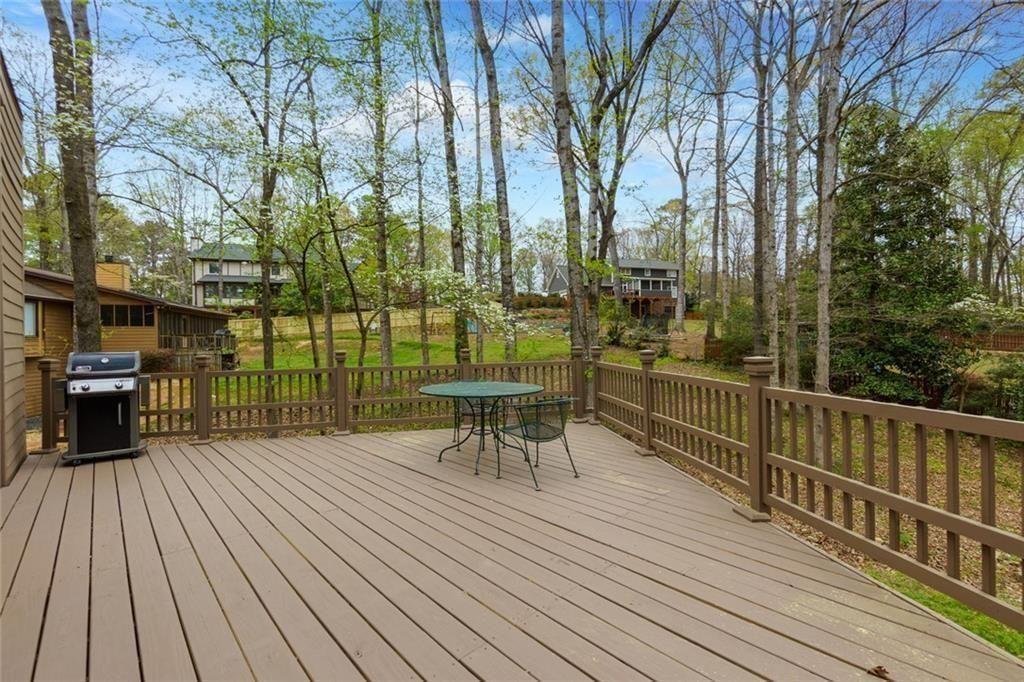 2252 Chimney Springs