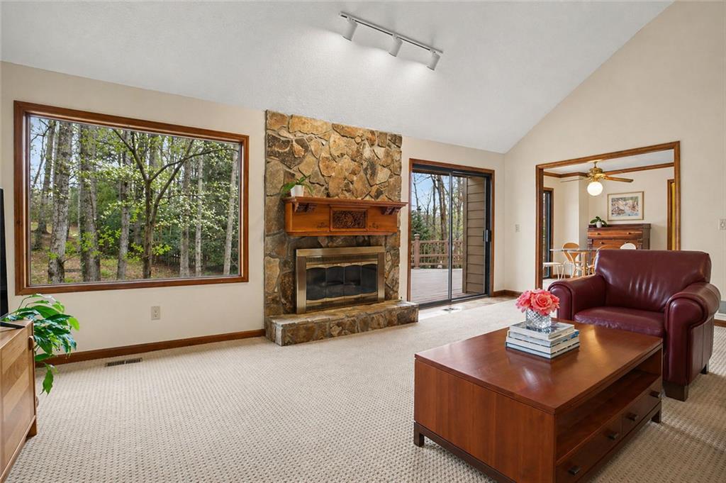 2252 Chimney Springs