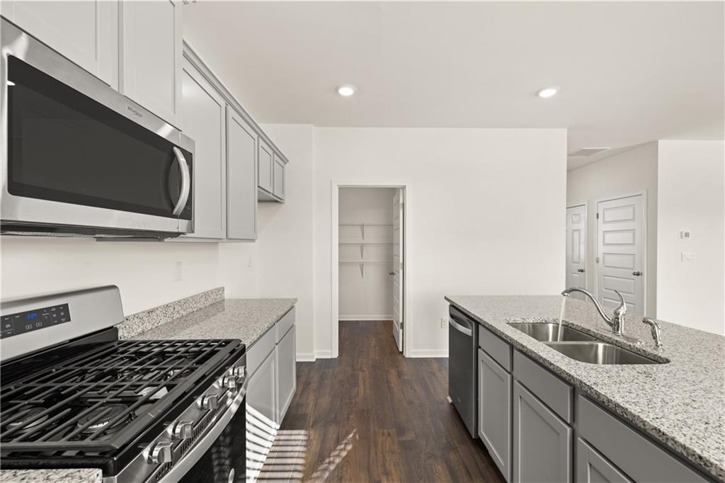 Twin Lakes - Residential