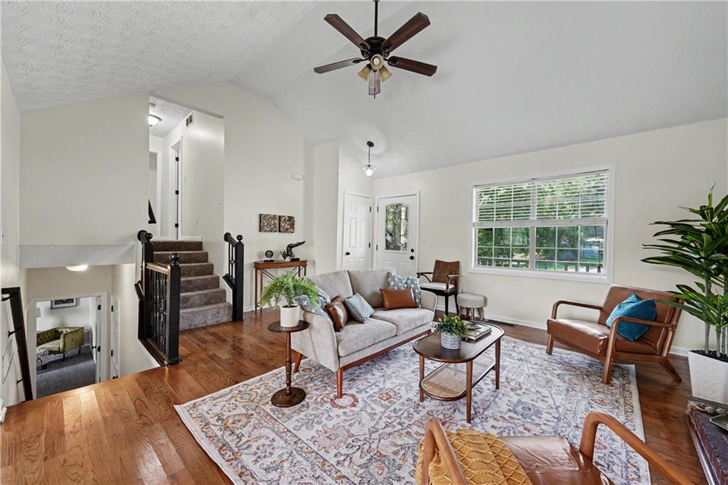 2765 Old Barn Trail
