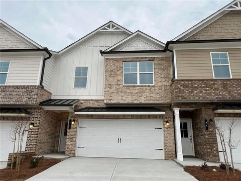 Townhouse For Sale - 15 Creekside Commons Drive<br/> Hoschton, GA 30548