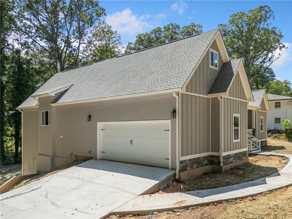 237 Barbara Lane SW