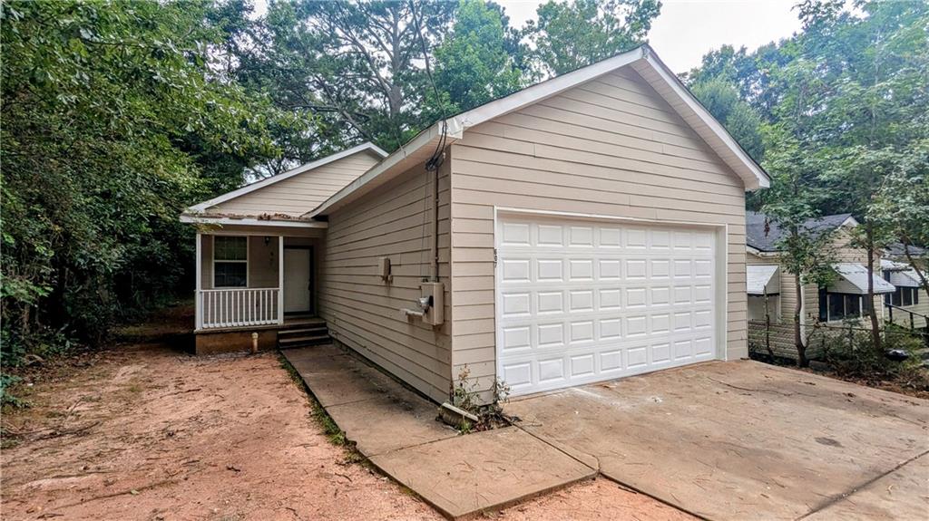 Welcome to this 4-bedroom, 2-bath home featuring vaulted ceilings in the living room and a functional layout throughout. The kitchen offers ample cabinet space and opens to the main living area, perfect for everyday living. The primary suite includes a walk-in closet and private bath. Additional highlights include a laundry room, a 1-car garage, and a large fenced backyard with a recently built deck—ideal for outdoor gatherings or quiet evenings. Move-in ready and ready for its next owner!
Agents: Please read private remarks/look at the offer guidelines in docs before calling, it should answer all questions you have.