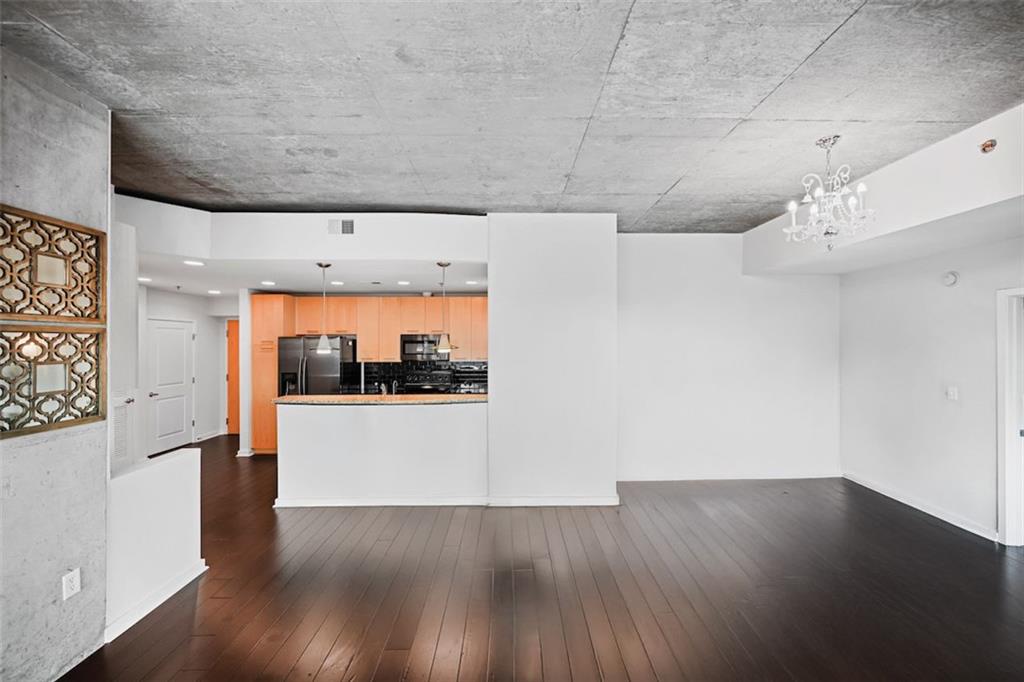 3324 Peachtree Road NE 2718