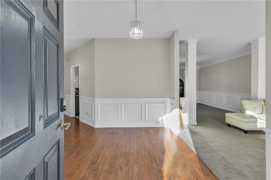 698 Deer Lake Trail
