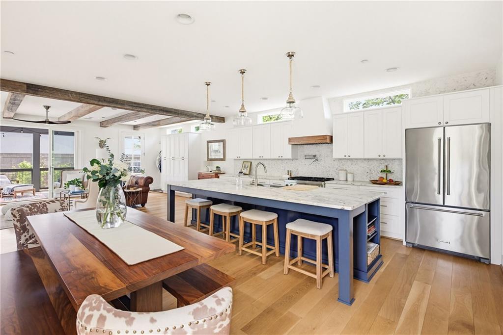 115 S Columbia Drive