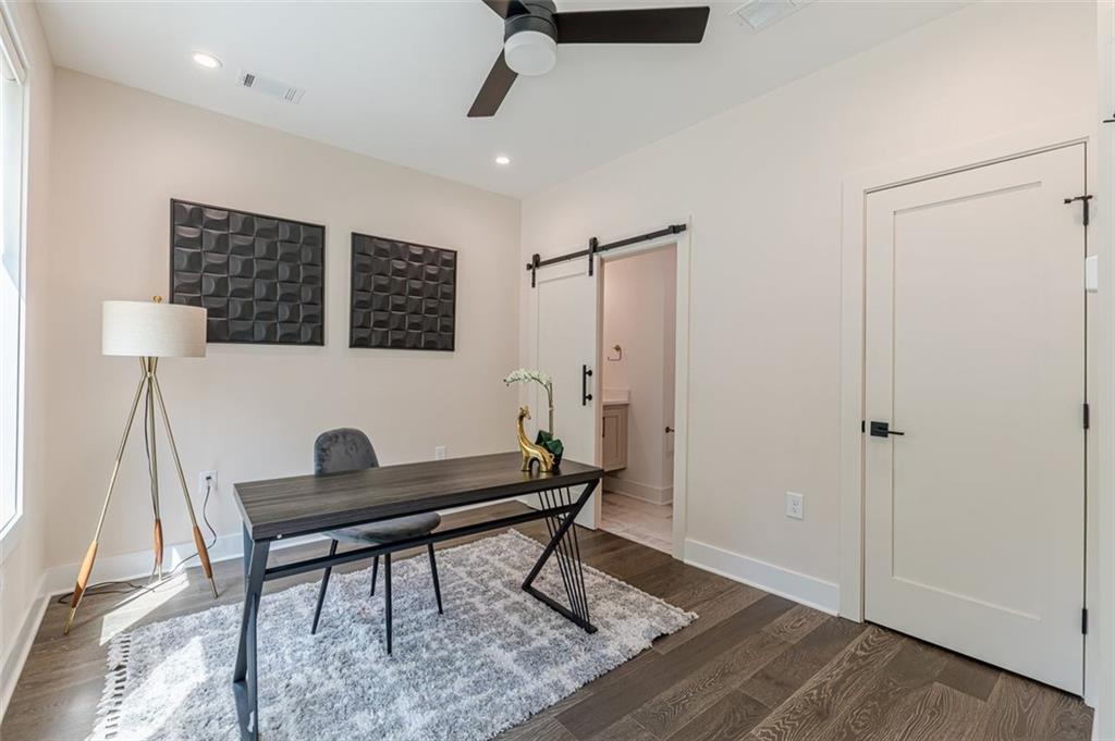 1300 MEMORIAL Drive SE 12