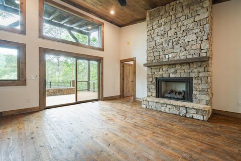 A home in Mineral Bluff