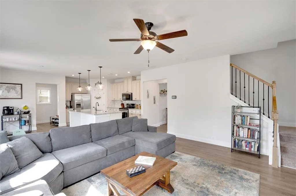 Sugar Hill, Georgia 30518, United States, 4 Bedrooms Bedrooms, ,3 BathroomsBathrooms,Residential,Pending,115849