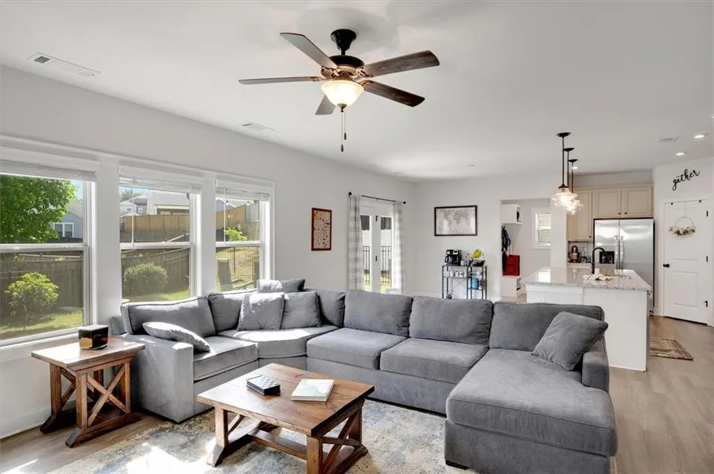 Sugar Hill, Georgia 30518, United States, 4 Bedrooms Bedrooms, ,3 BathroomsBathrooms,Residential,Pending,115849