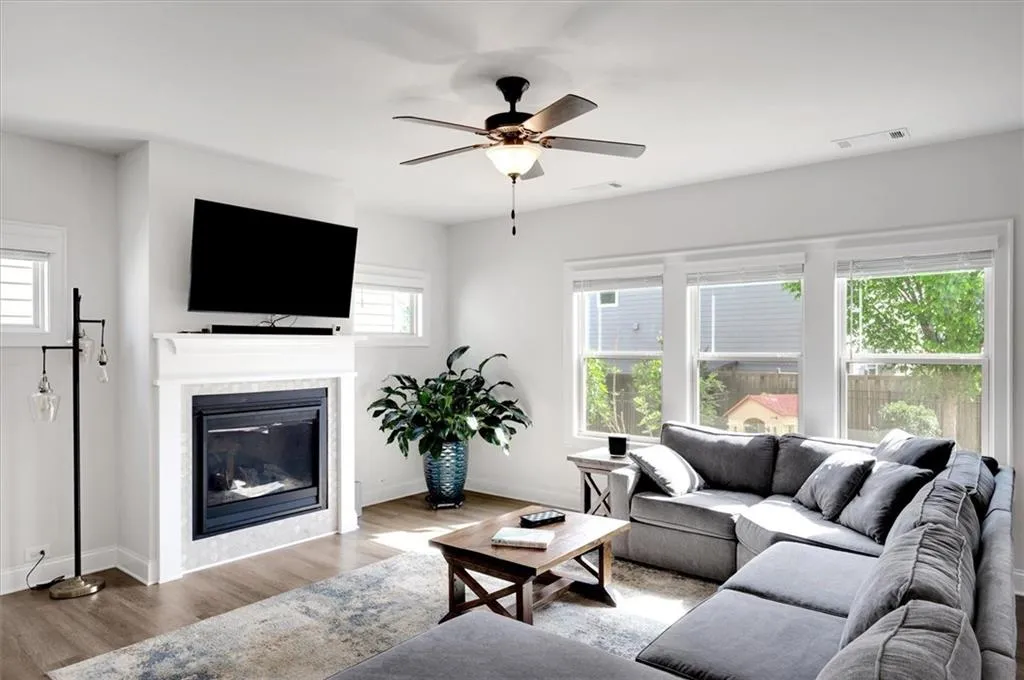 Sugar Hill, Georgia 30518, United States, 4 Bedrooms Bedrooms, ,3 BathroomsBathrooms,Residential,Pending,115849