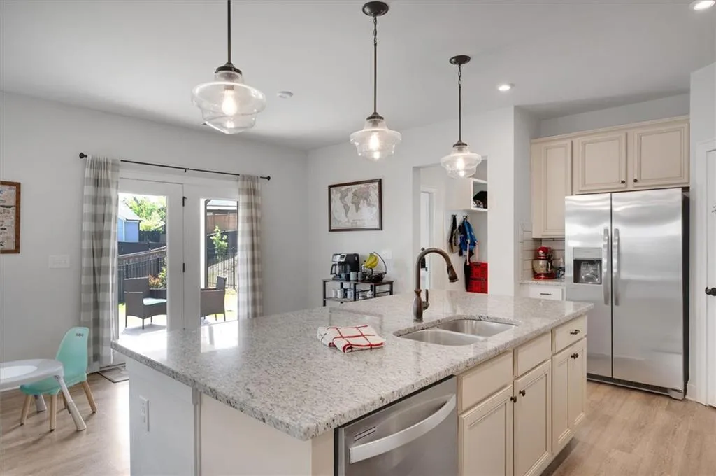 Sugar Hill, Georgia 30518, United States, 4 Bedrooms Bedrooms, ,3 BathroomsBathrooms,Residential,Pending,115849