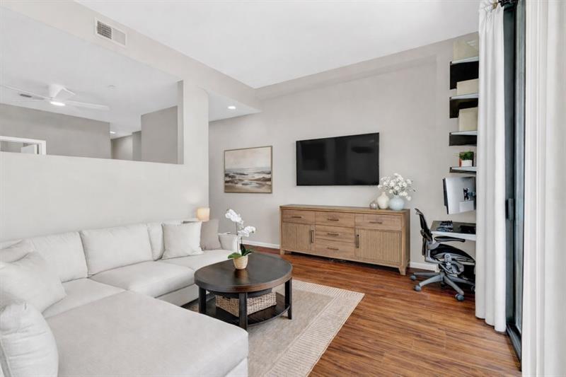 3040 Peachtree Road NW 1605