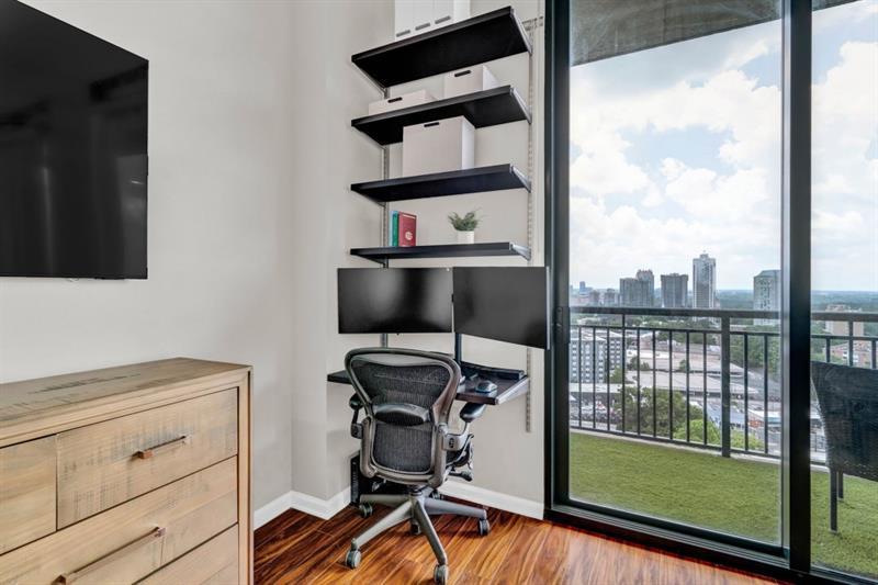 3040 Peachtree Road NW 1605