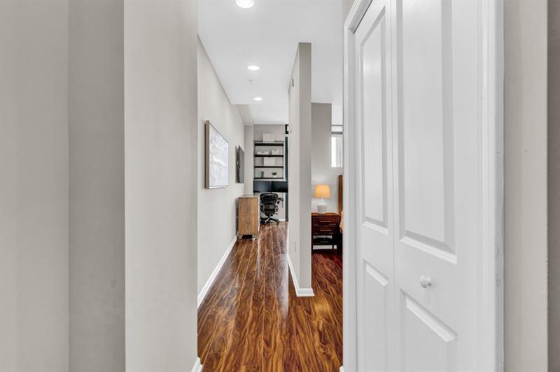 3040 Peachtree Road NW 1605