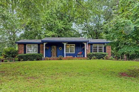 Homes For Sale - 9 Lakemoore Drive<br/> Rome, GA 30161