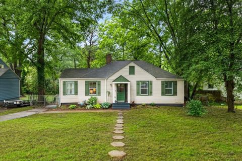 Homes For Sale - 1531 Belmont Avenue<br/> Atlanta, GA 30310