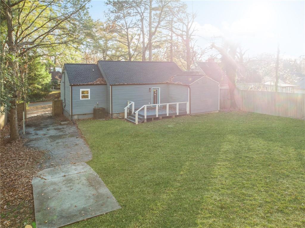 1901 Maywood Place NW