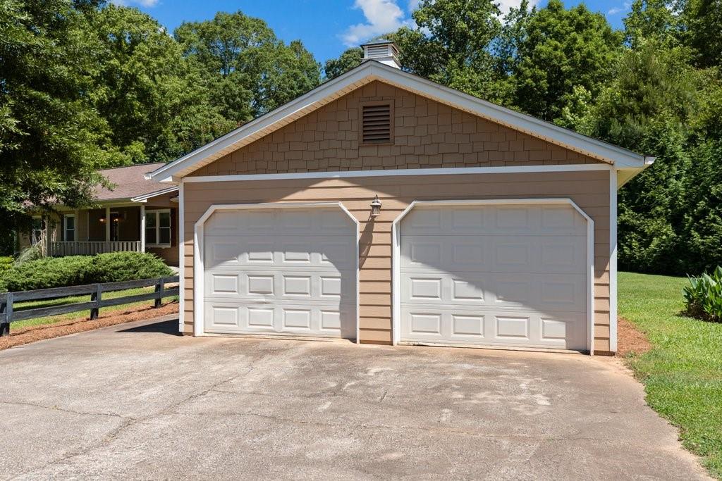 2950 Colony Drive, Gainesville, Georgia image 8