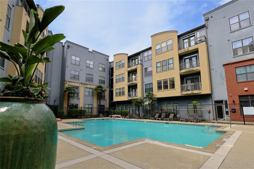 400 17th Street NW 2427