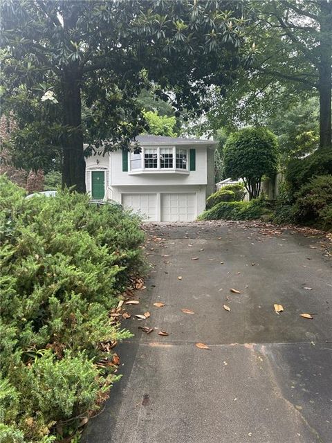 746 Gladstone Road NW Atlanta GA 30318