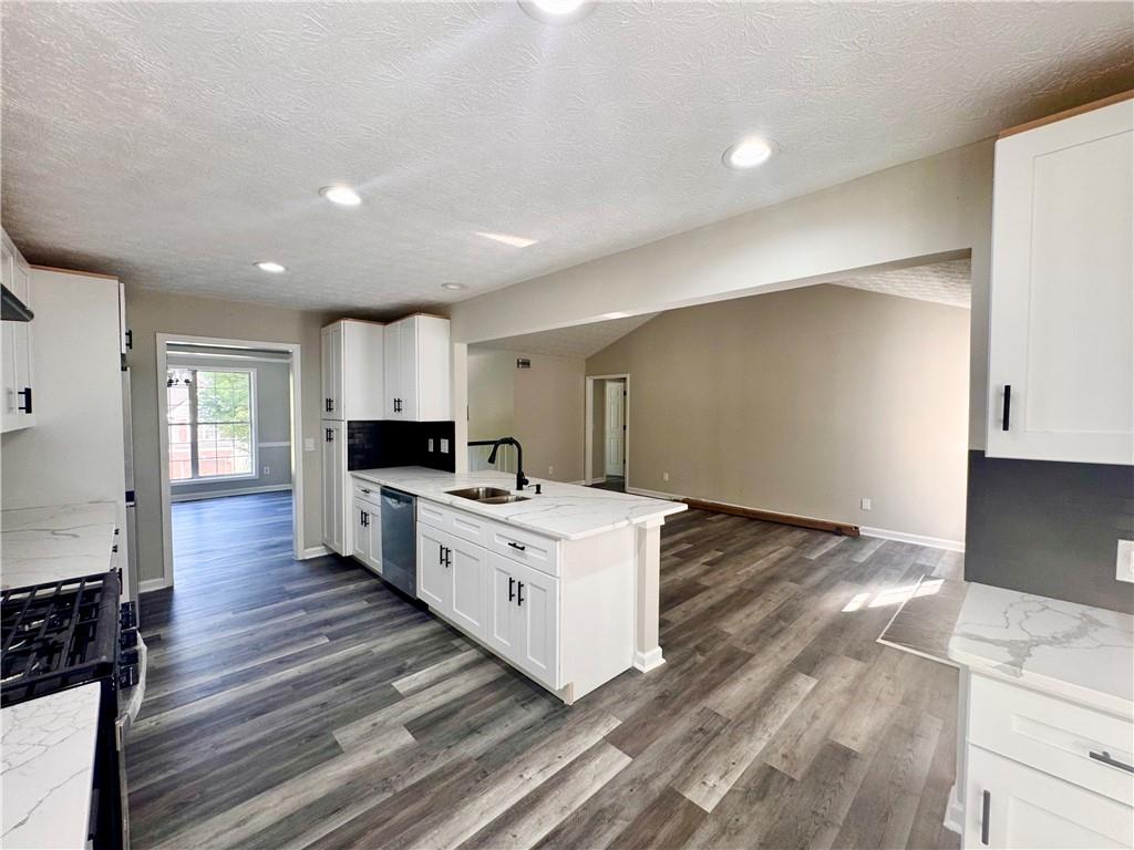 3211 Oaktree Park Drive, Lawrenceville, Georgia image 3