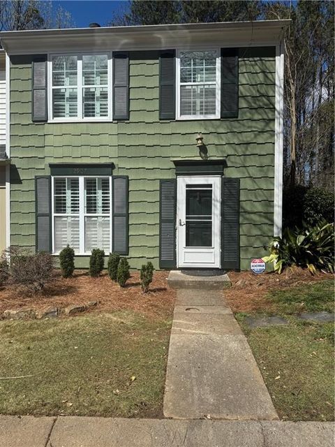 Townhouse For Rent - 2907 Queen Anne Court<br/> Atlanta, GA 30350